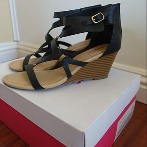 Justfab Merlina wedges size 6